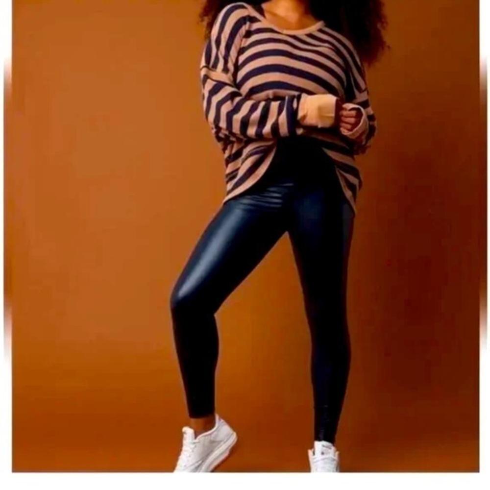 NWOT OFFLINE By Aerie Real Lux Faux Leather Leggings